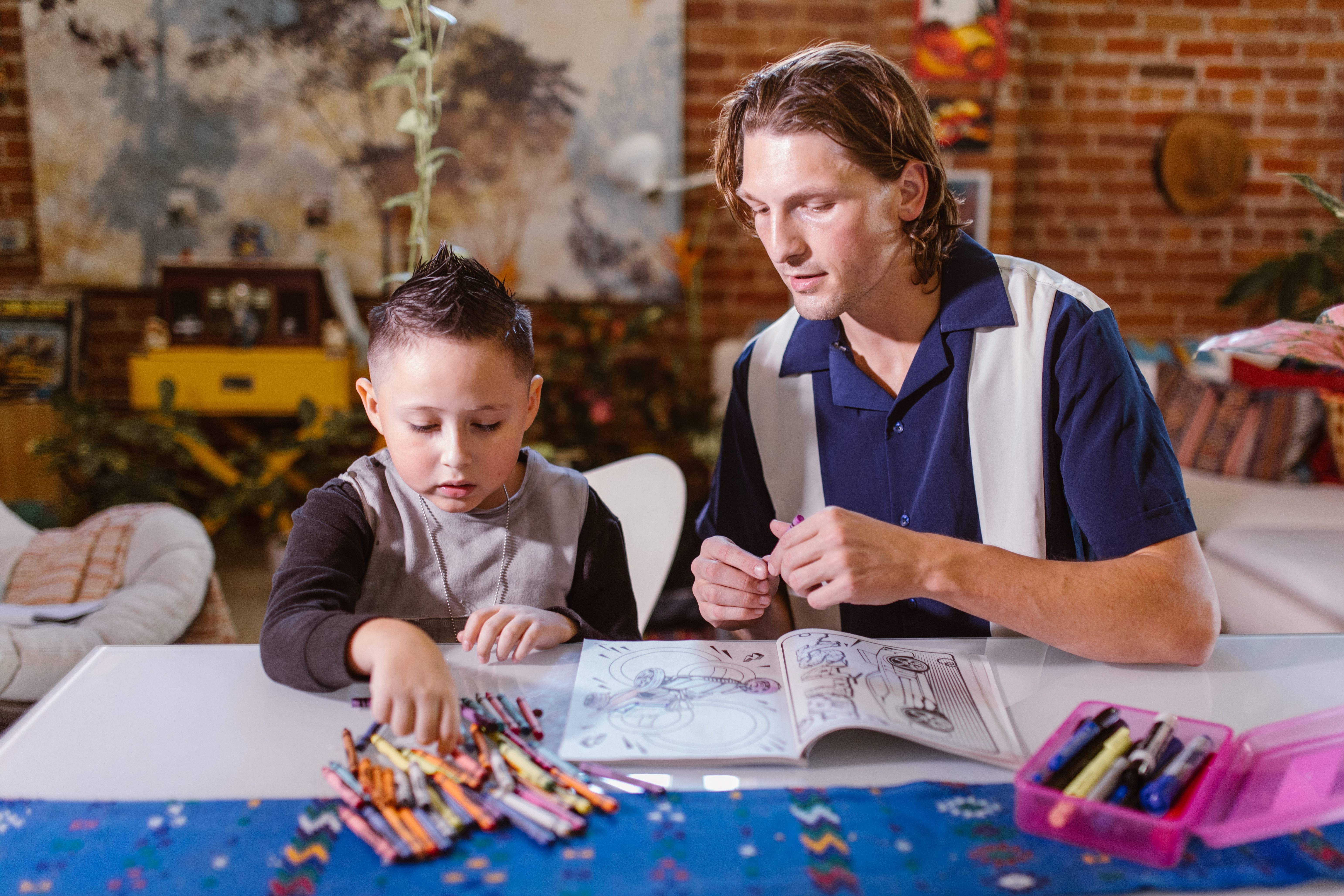 Exploring Alternative Education Models: Homeschooling and Unschooling