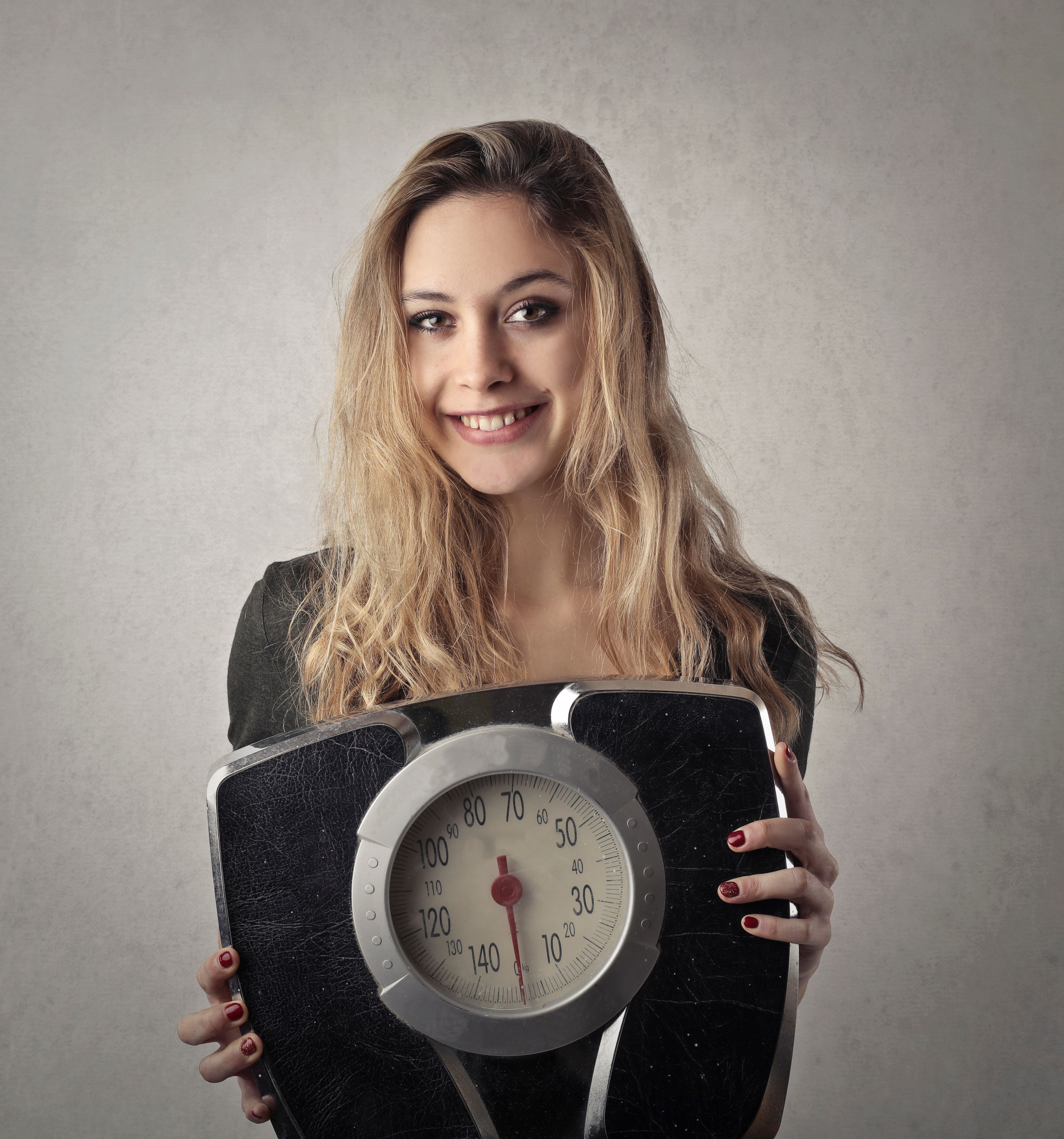 Maintaining a Healthy Weight: Tips from Fitness Experts
