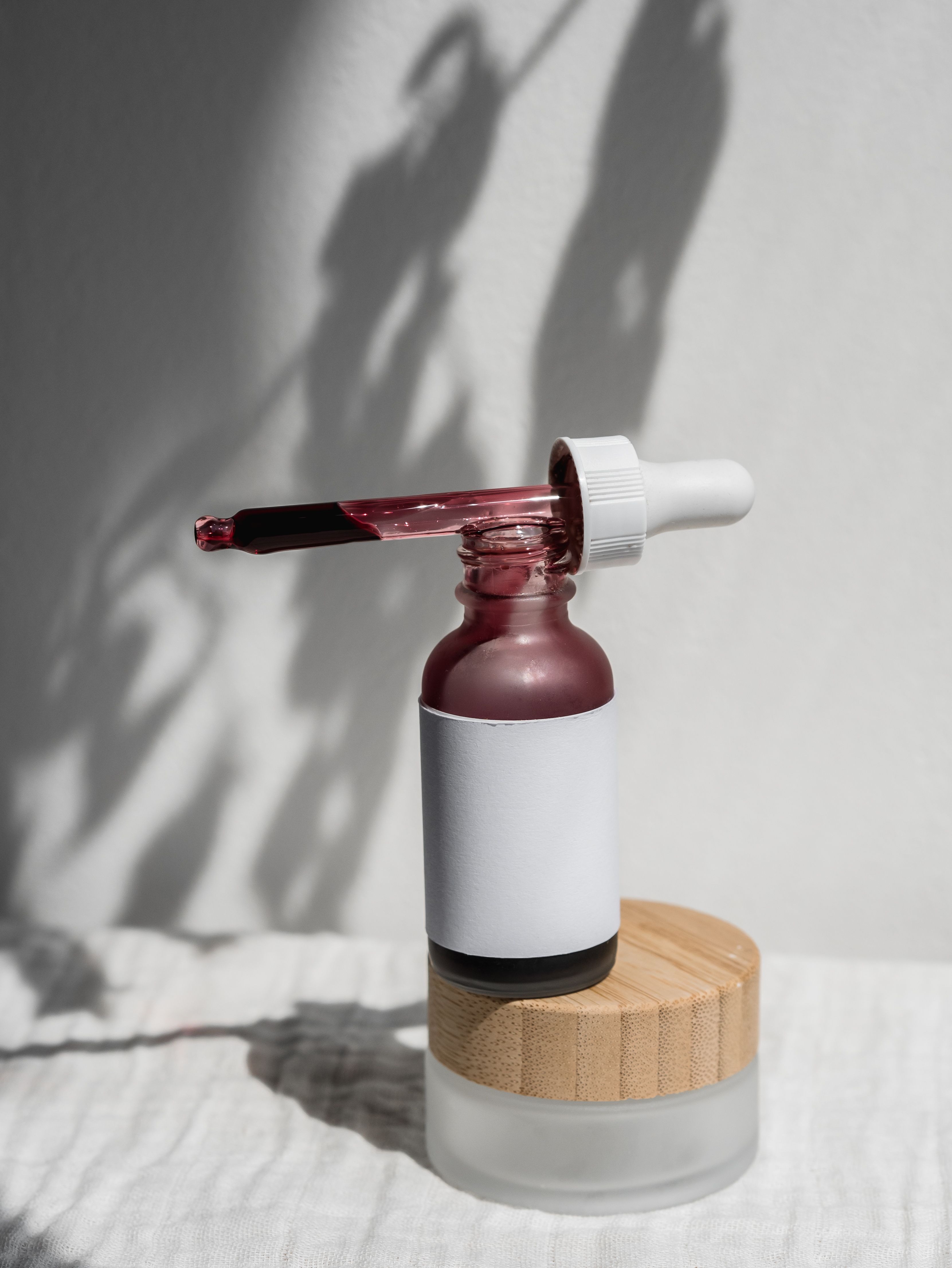 Decoding Chemical Exfoliation: Understanding AHA vs. BHA for Glowing Skin