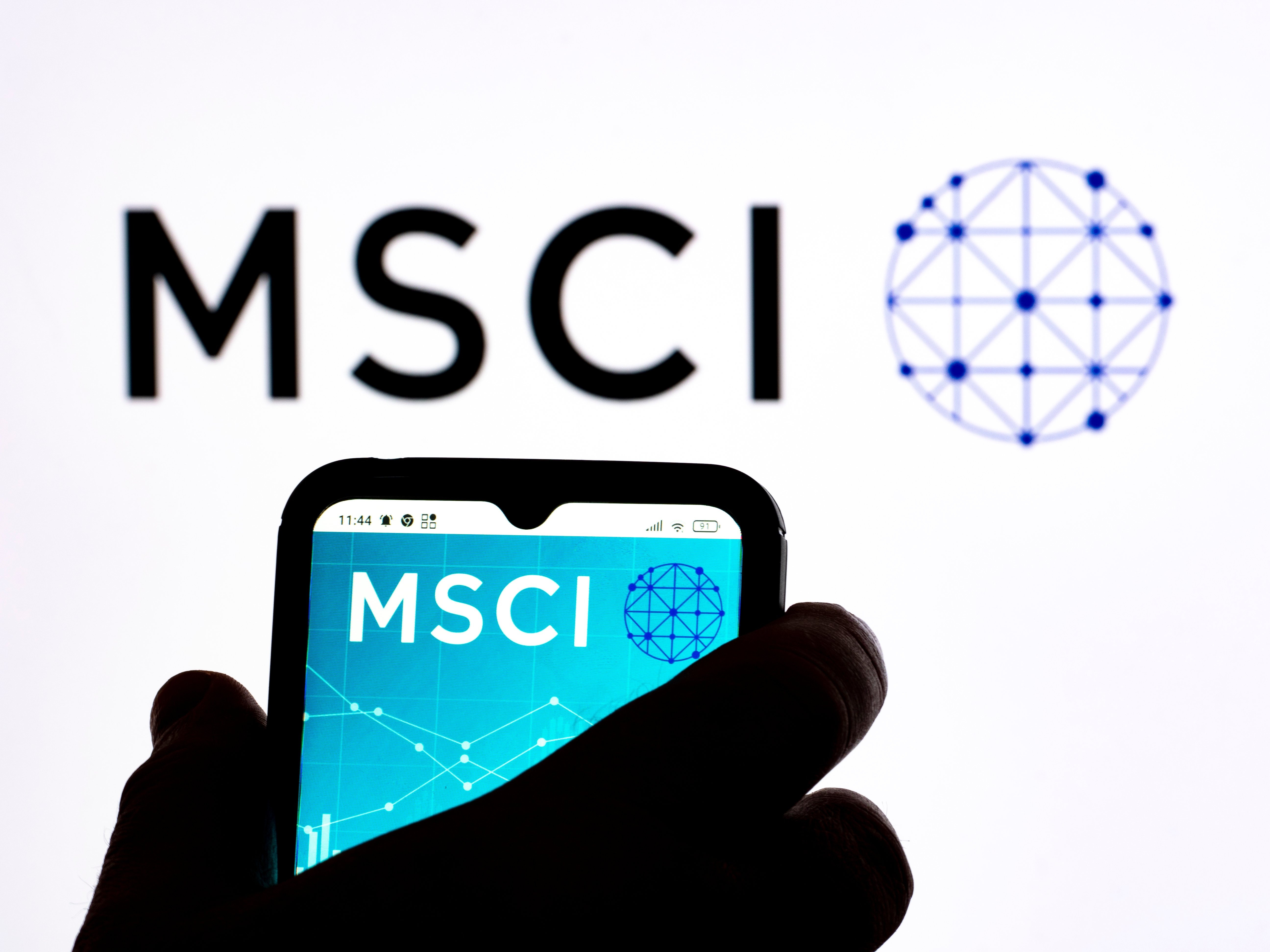 Indian Stocks Poised for Surge as Foreign Investors See China Lagging (MSCI Index)