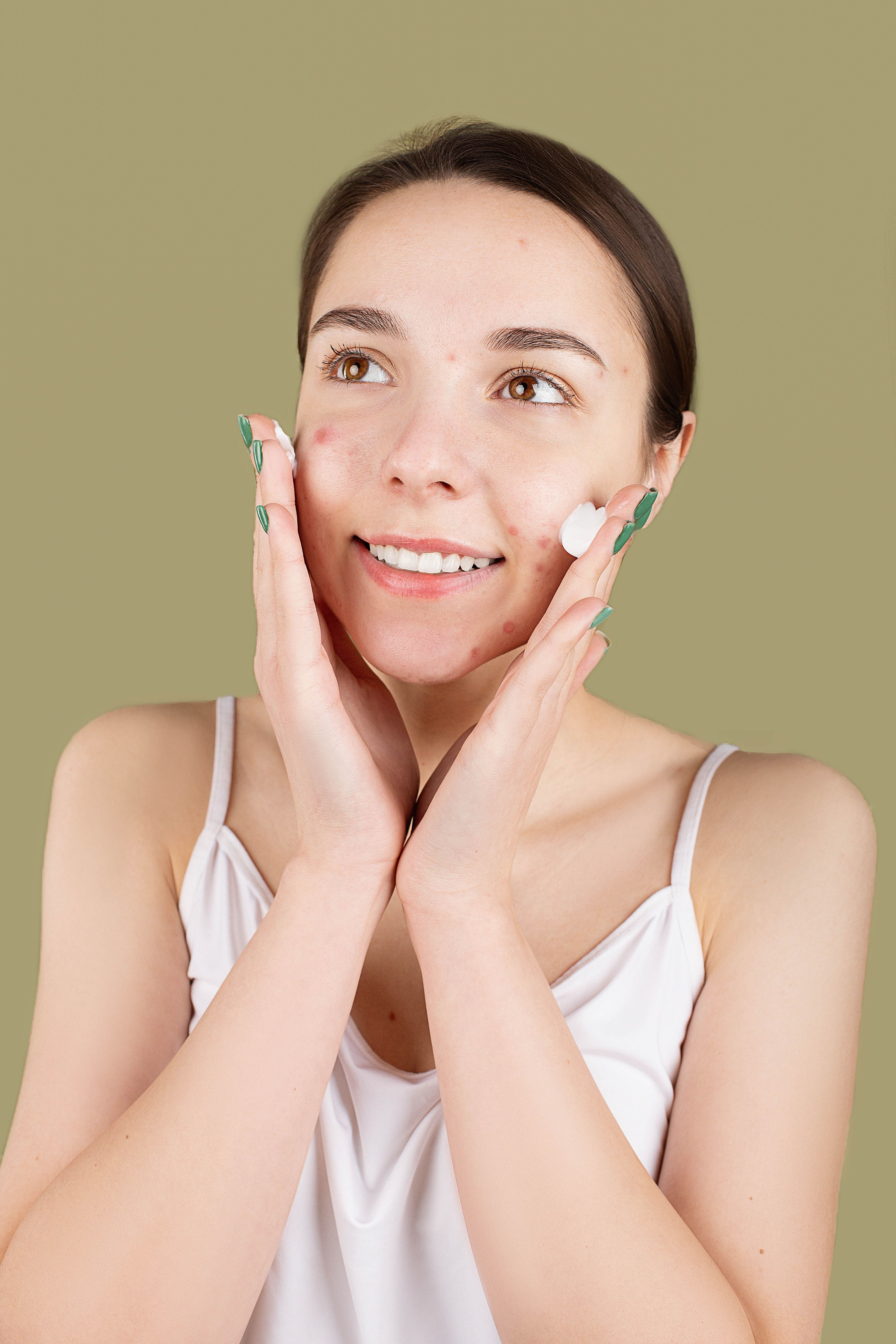 The Dos and Don'ts of Treating Acne: Expert Advice