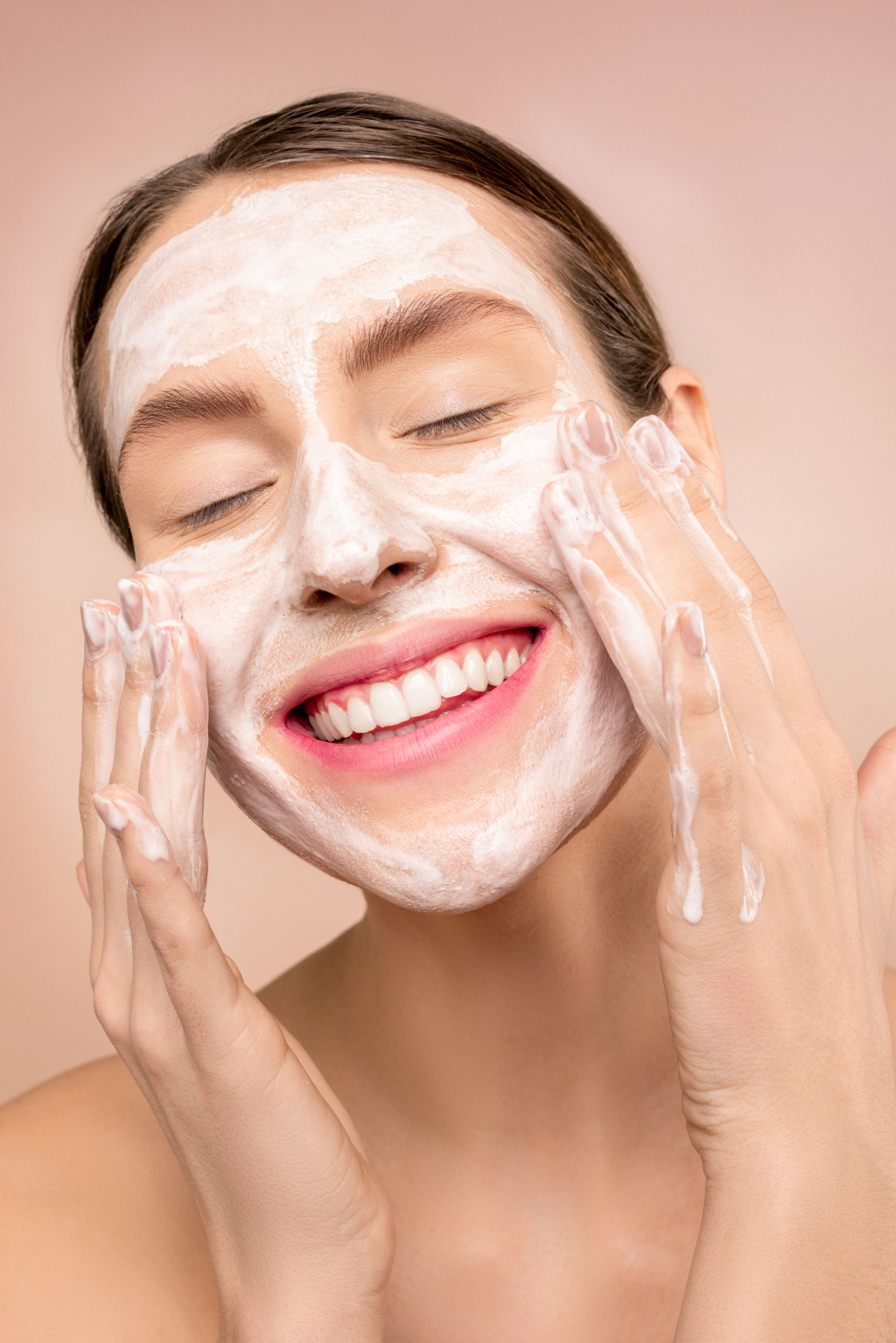 Tips for Creating a Flawless Base: The Ultimate Guide to Perfect Makeup