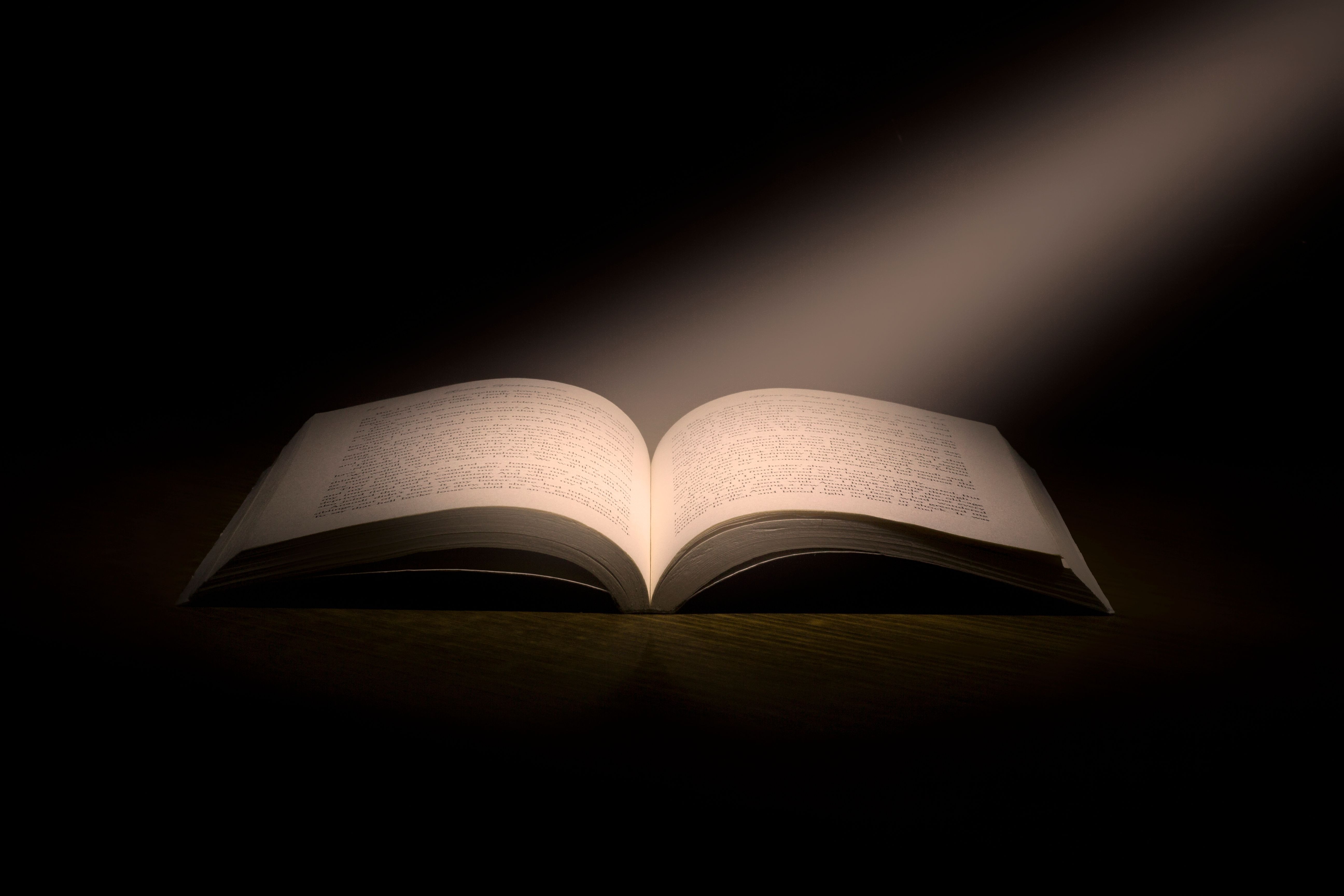 How to Apply Philosophical Principles to Everyday Life: Practical Tips for Personal Growth