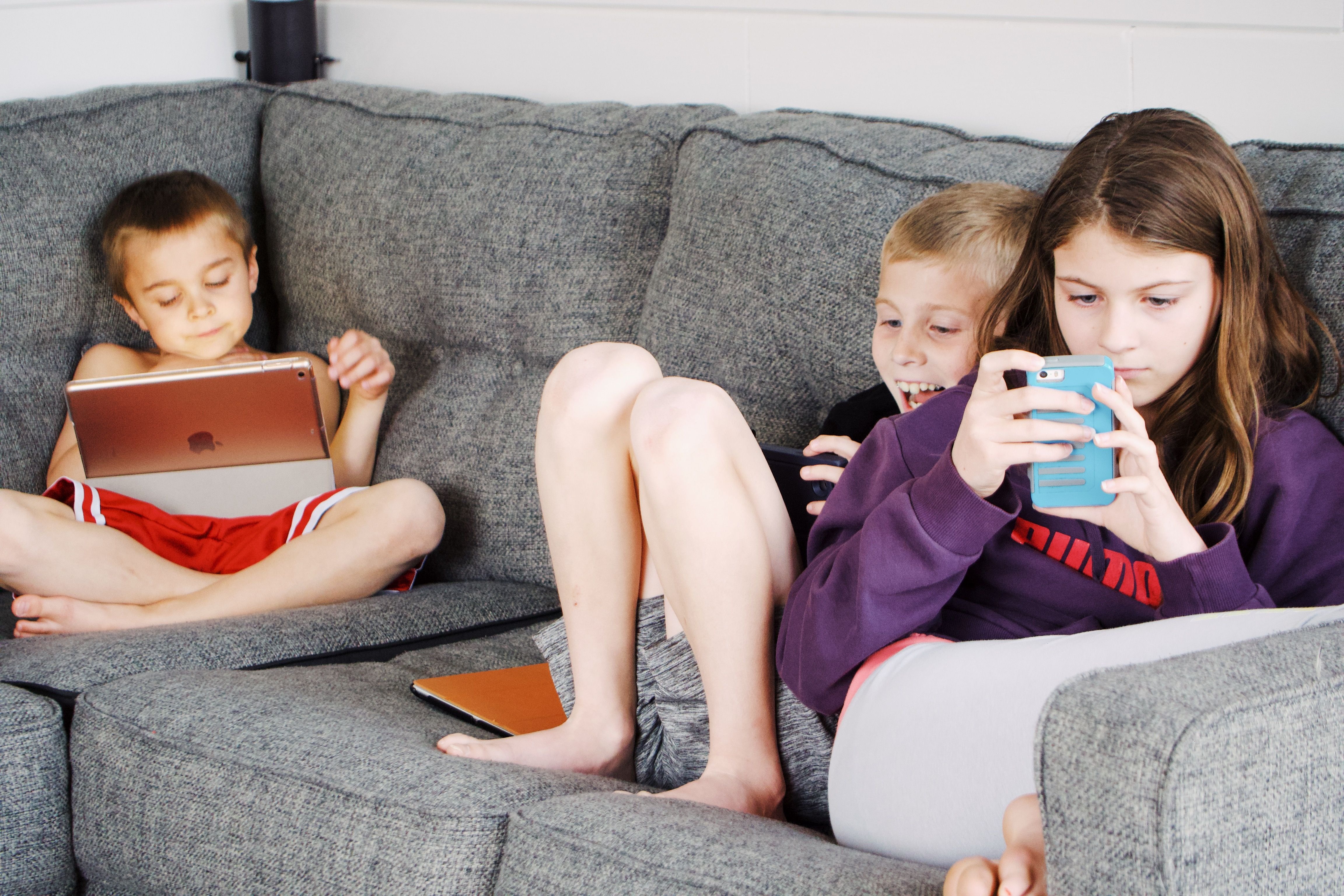 Screen Time for Kids: Finding a Healthy Balance