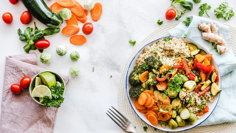 Natural Ways to Improve Digestion: Effective Tips for a Healthier Gut