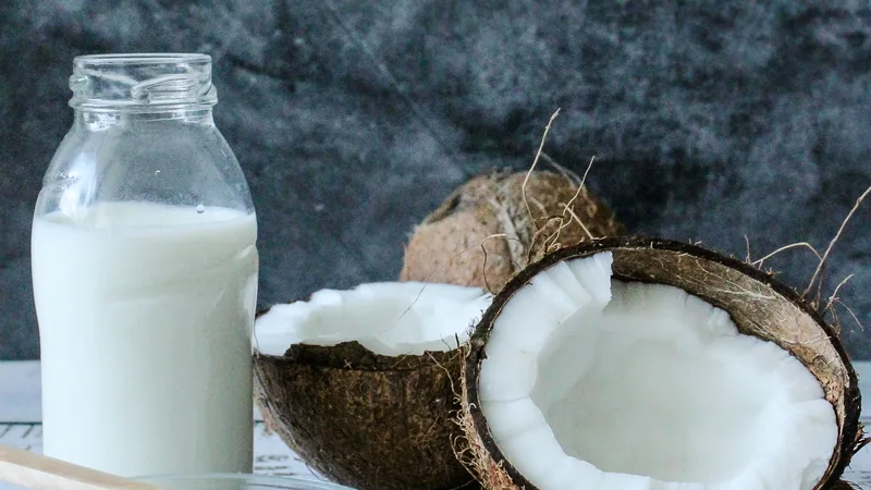 Naturally Straight and Long Hair: Home Remedies for Healthy Tresses